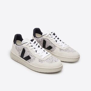 Veja V-10 Flannel Snow Black Sneakers